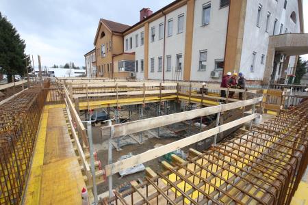 GRADNJA PRIZIDKA PRI ZD CERKNICA 02 FOTO LJUBO VUKELIČ